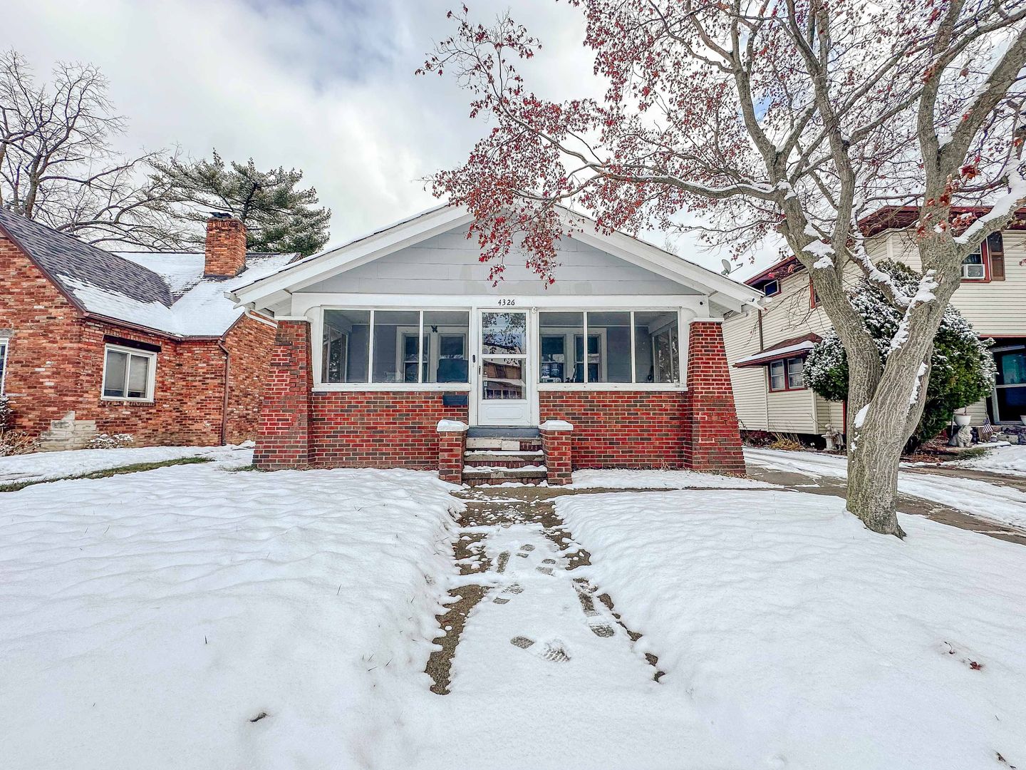 Toledo House: 4326 Lowe Rd.