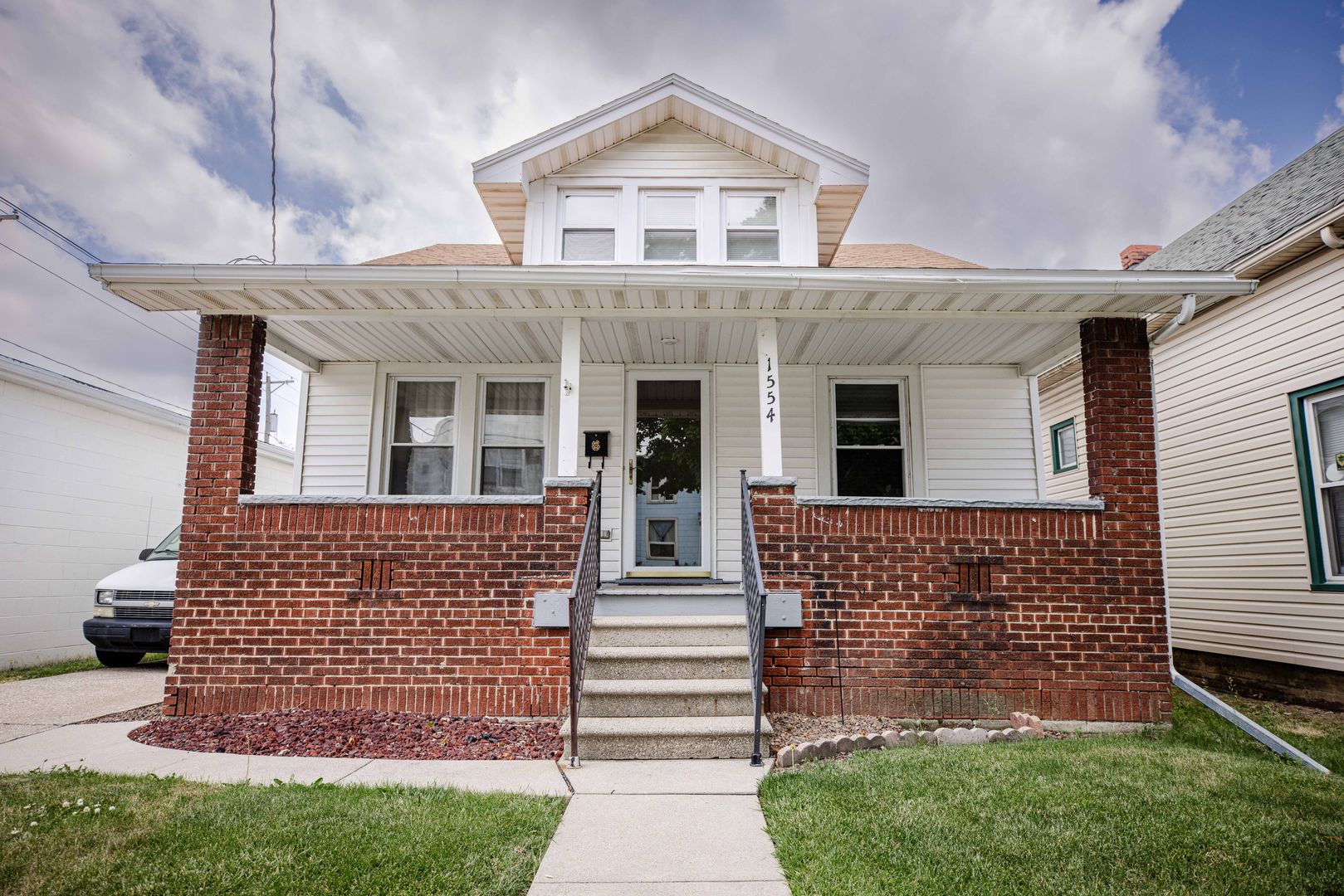 Toledo House: 1554 Oak St