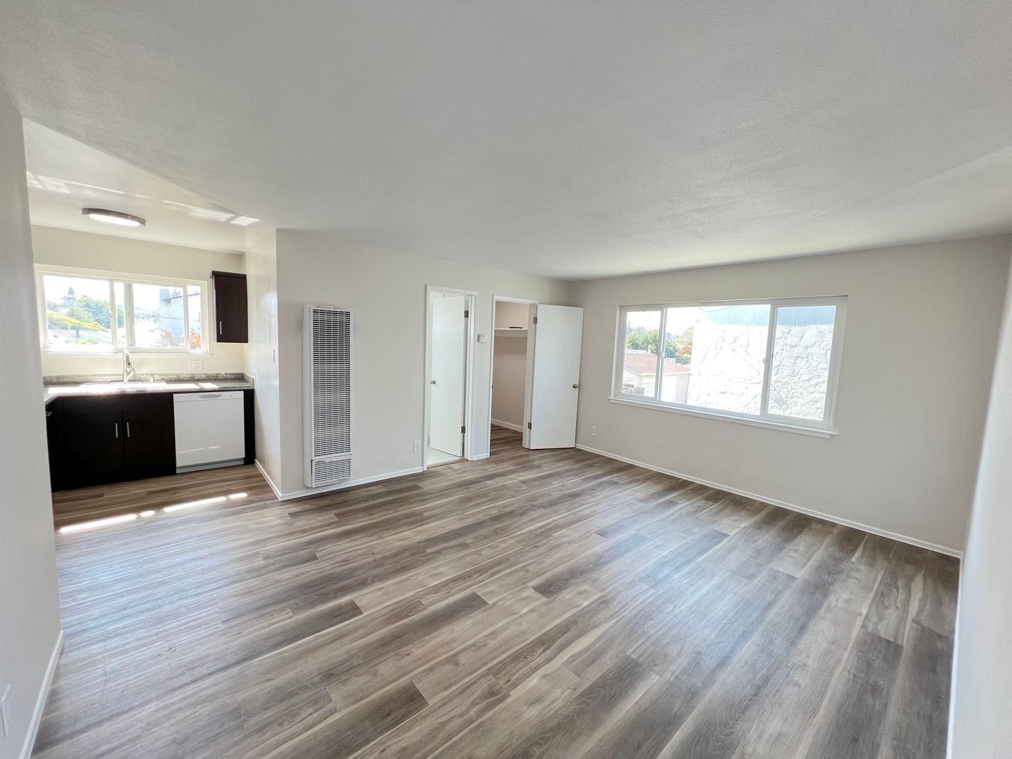 San Carlos Apartment: 1450 Laurel Street