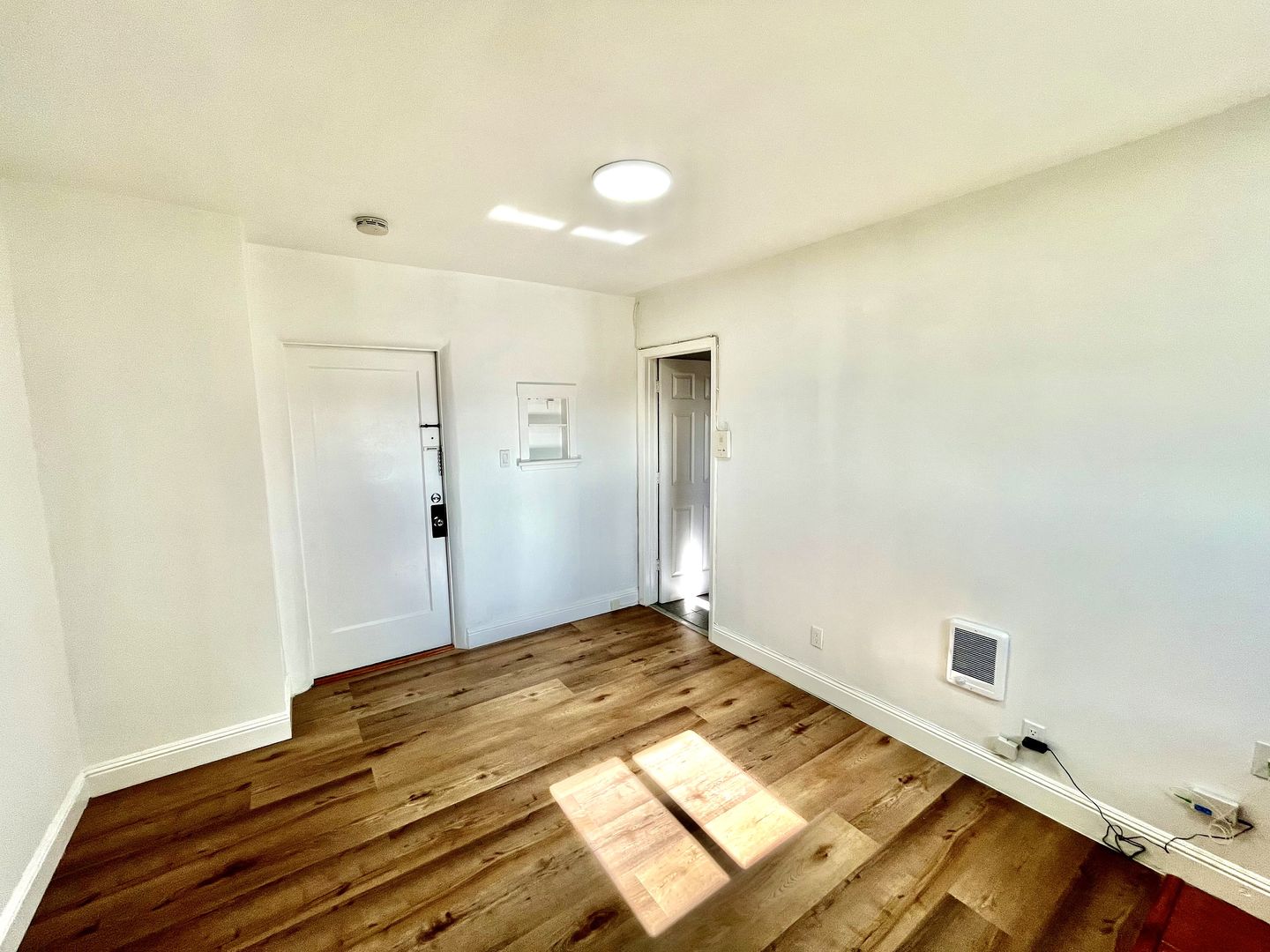 San Francisco Apartment: 2379 27th Ave