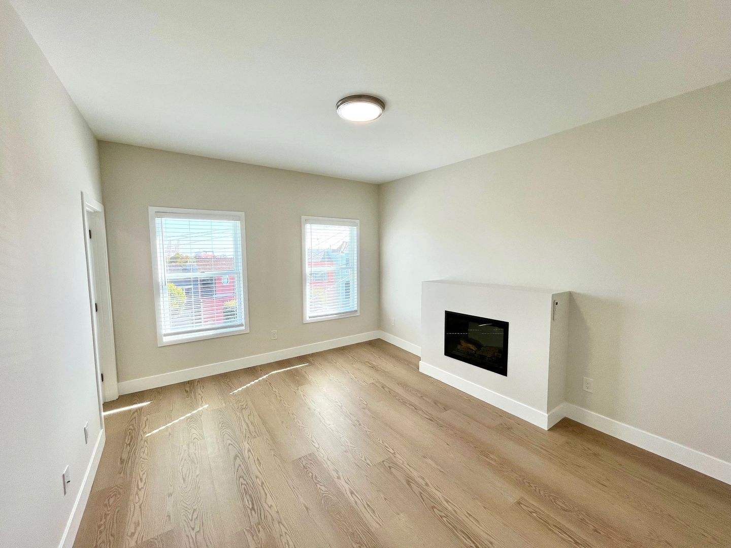 San Francisco Apartment: 1555-1561 Innes Ave.