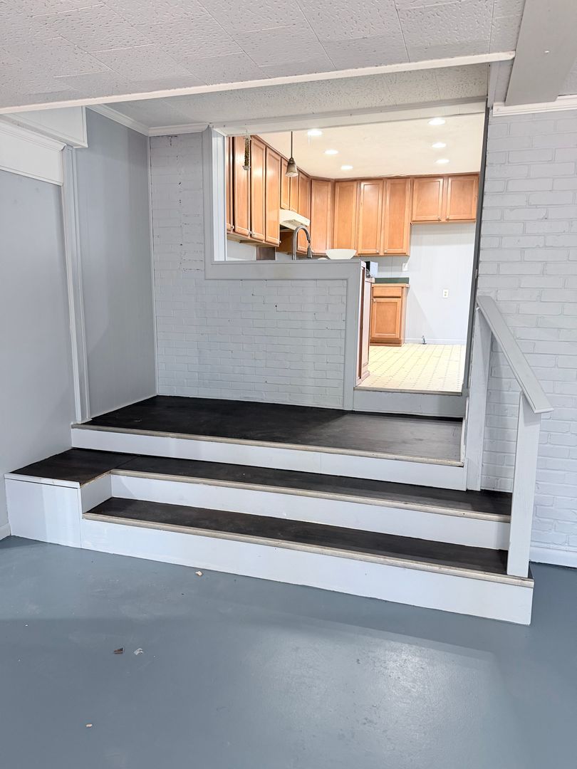 Montgomery House: 3009 Cabot Street