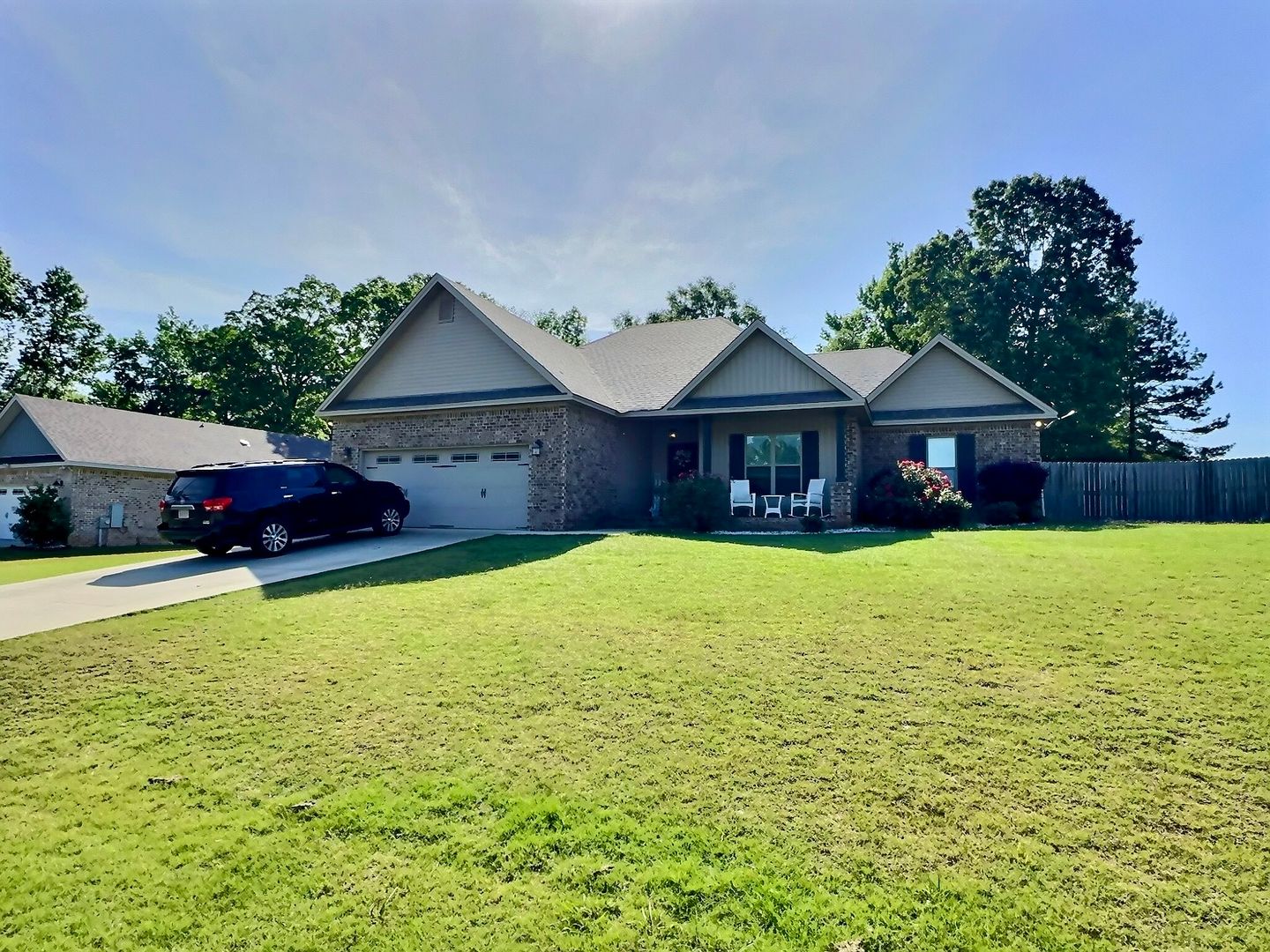 Deatsville House: 1018 Ridge Point Drive