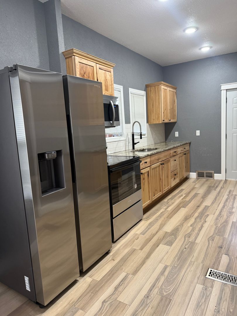 Eau Claire Apartment: 226 Ferry St