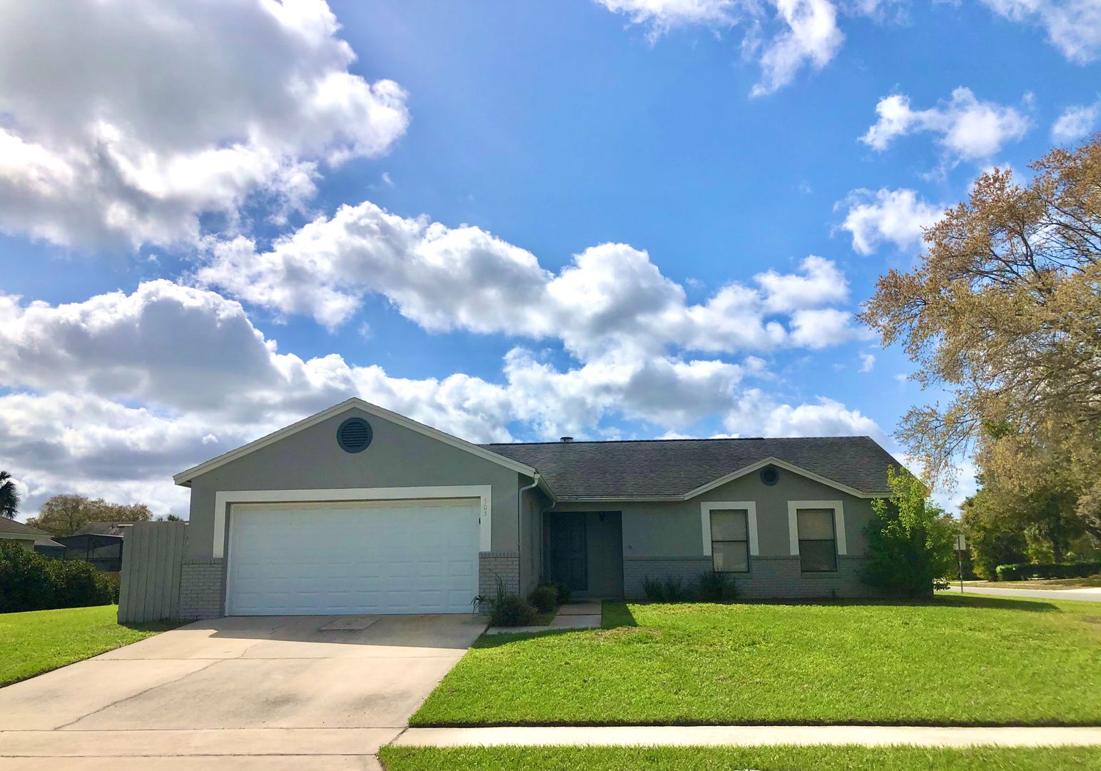 Oviedo House: 505 Walnut Grove Place