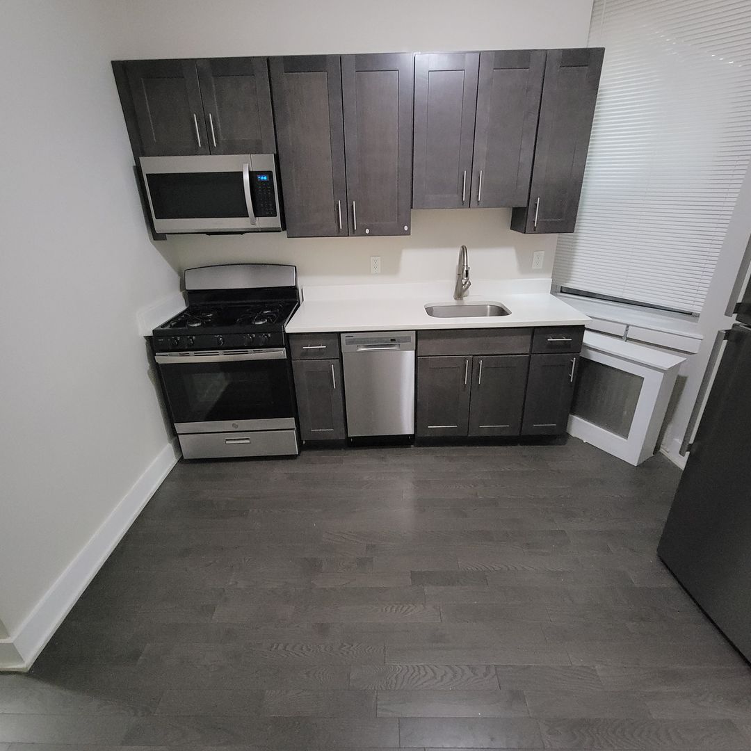 JERSEY CITY Apartment: 618-620 SUMMIT AVENUE