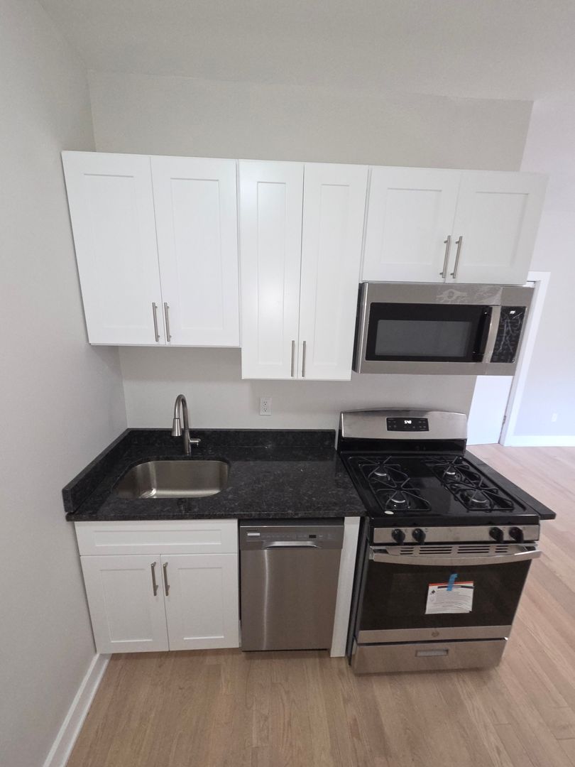 JERSEY CITY Apartment: 29 BENTLEY AVENUE