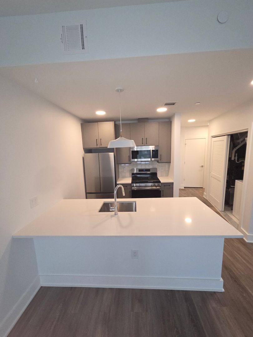 JERSEY CITY Apartment: 403 7TH STREET