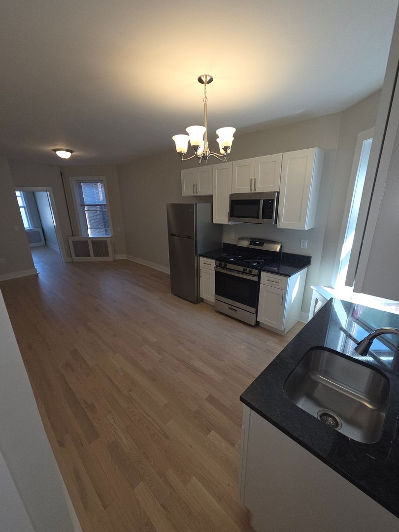 JERSEY CITY Apartment: 88-94 TONNELE AVENUE