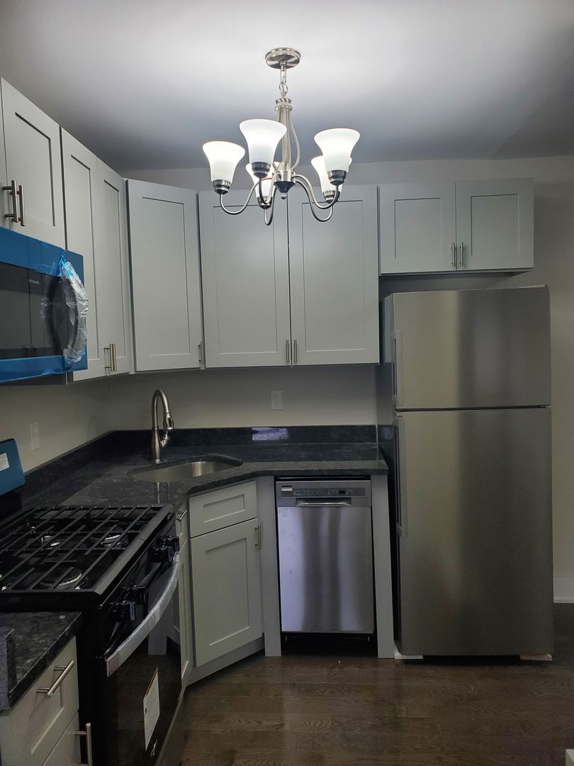 JERSEY CITY Apartment: 102 CORBIN AVENUE