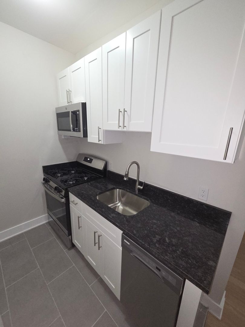 JERSEY CITY Apartment: 1865 KENNEDY BOULEVARD