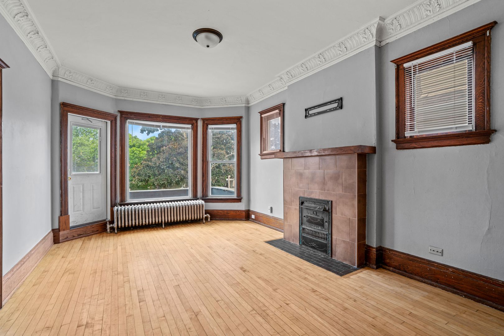 Milwaukee Multiplex: 2933 N Maryland Ave