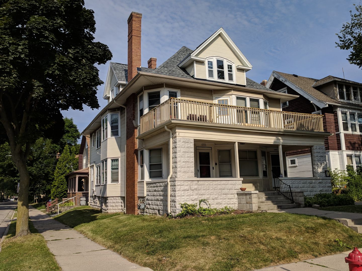 Milwaukee Multiplex: 3003 N Maryland Ave