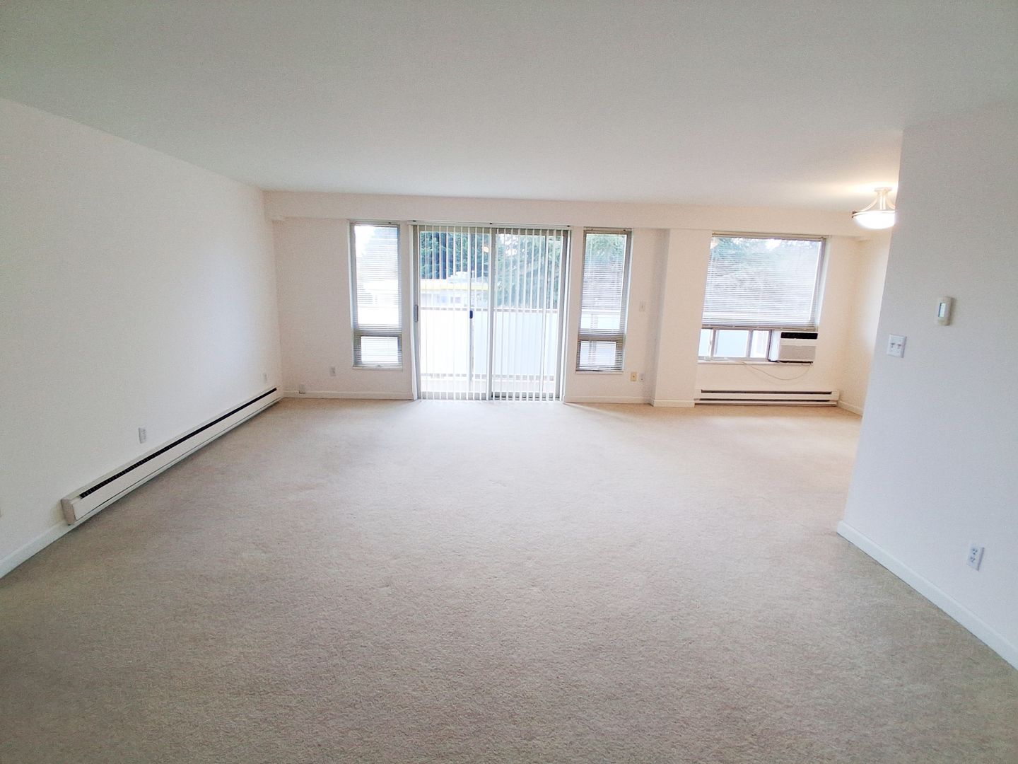 Seattle Apartment: 2700 NE 125th Street