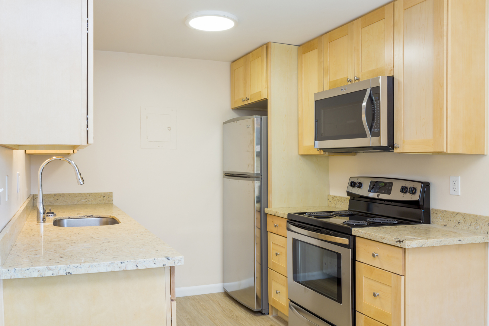 Seattle Apartment: 2700 NE 125th Street