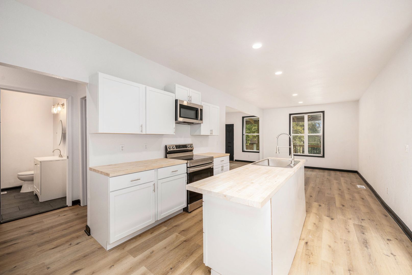 Kansas City House: 236 S 11th St