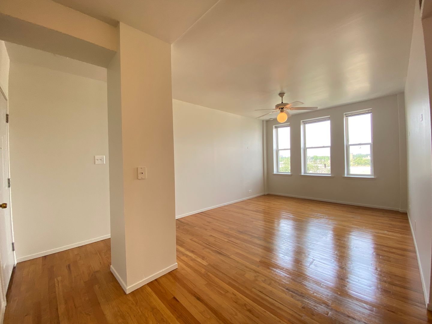 Chicago Apartment: 5959 N Kenmore Ave
