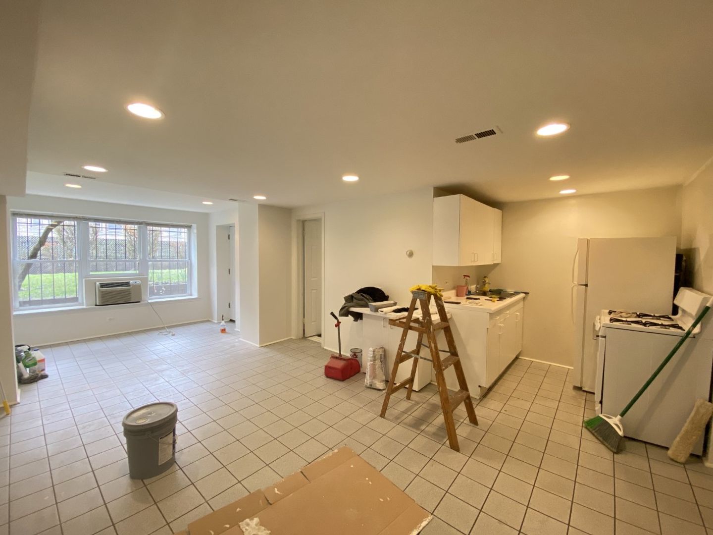 Chicago Apartment: 5528 N Kenmore Ave