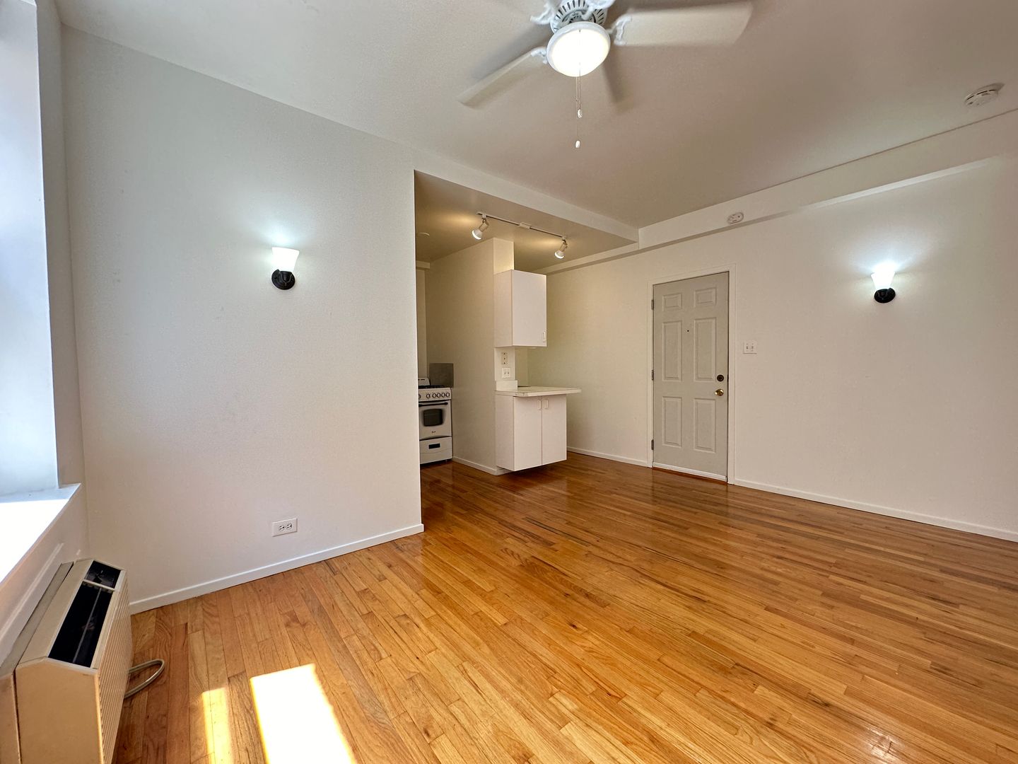 Chicago Apartment: 5959 N Kenmore Ave