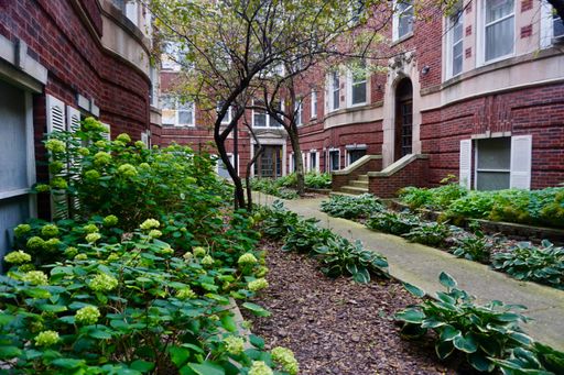 Spacious 1BR/1BA In Prime Edgewater Location – photo 1