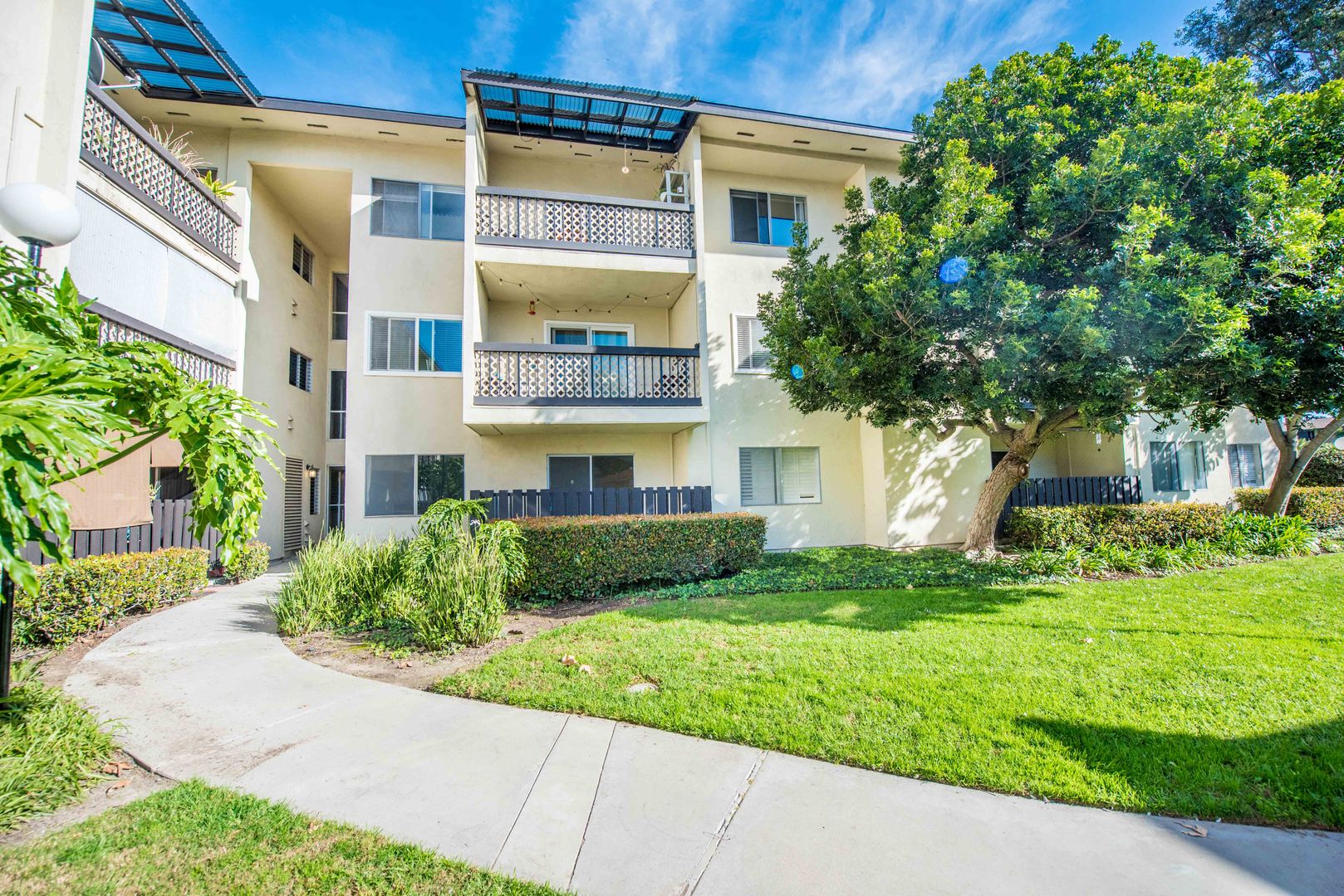 Seal Beach Condo: 12200 Montecito Road