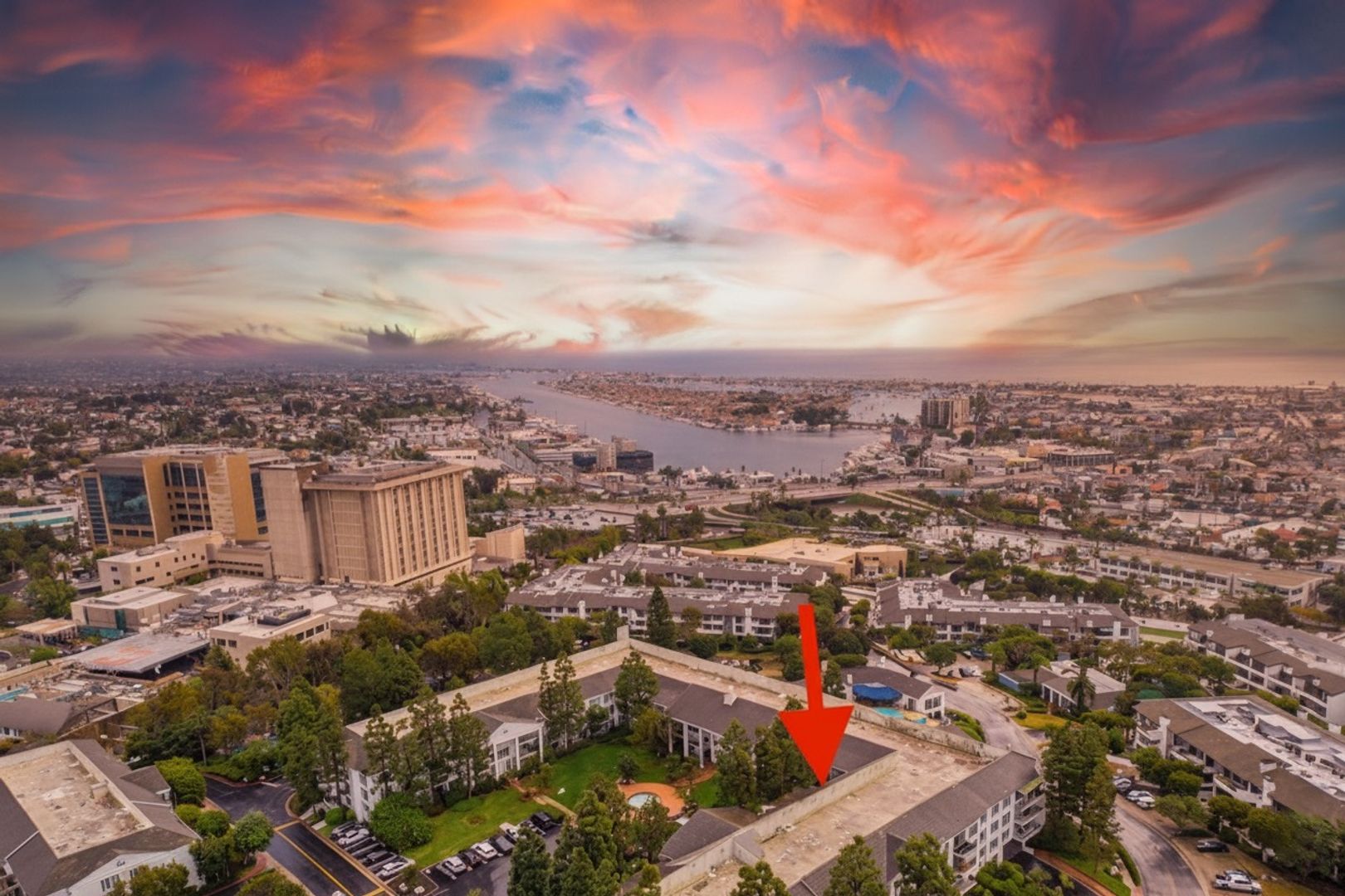 Newport Beach House: 102 Scholz Plaza  Apt. 239