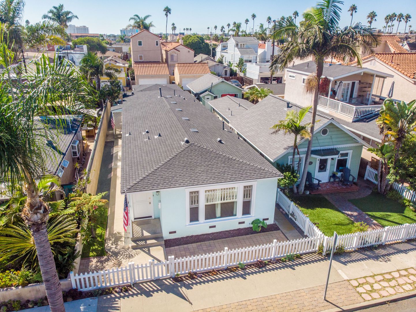 Huntington Beach House: 224 Frankfort Avenue