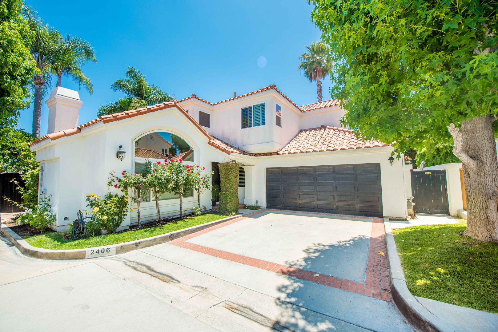 Costa Mesa House: 2406 La Mesa Court