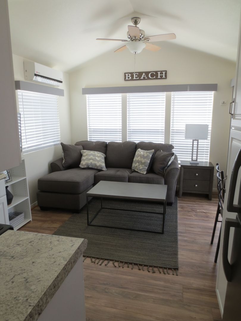 Costa Mesa Apartment: 2560 Newport Blvd.