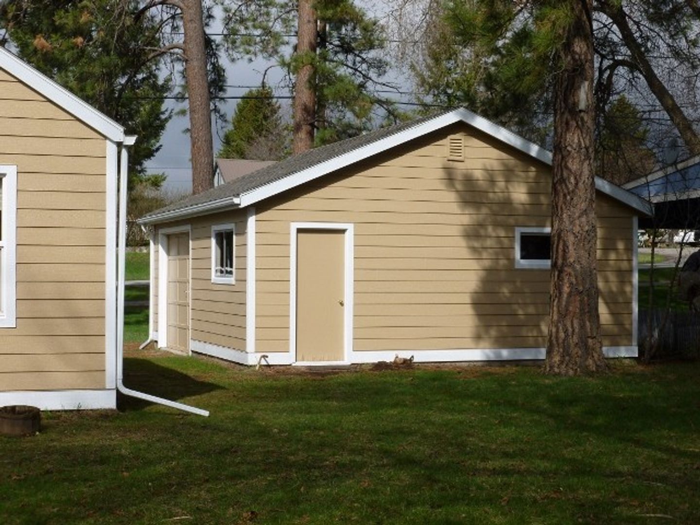 1219 4th Ave, Columbia Falls, MT 59912