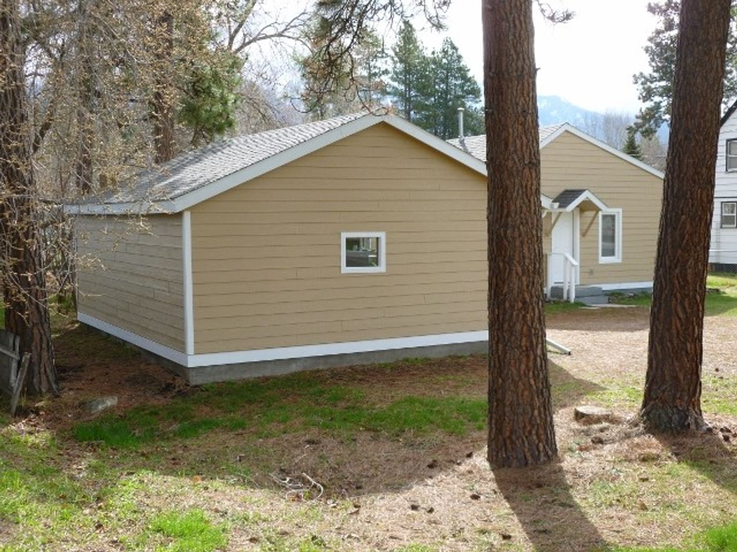 1219 4th Ave, Columbia Falls, MT 59912