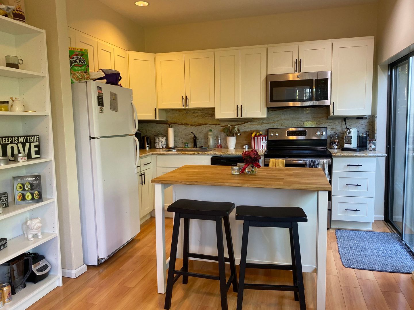 Seattle Apartment: 2322 E Ward St