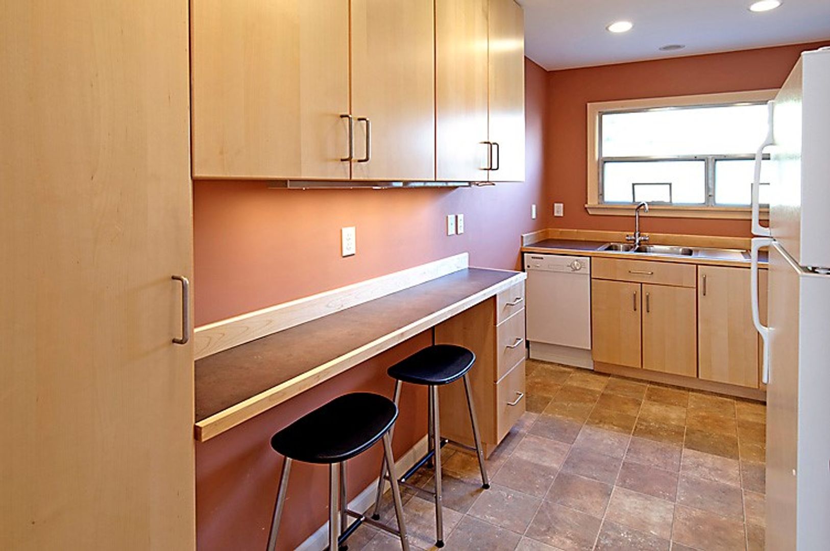 Seattle Apartment: 4906 Evanston Ave N - Evanston