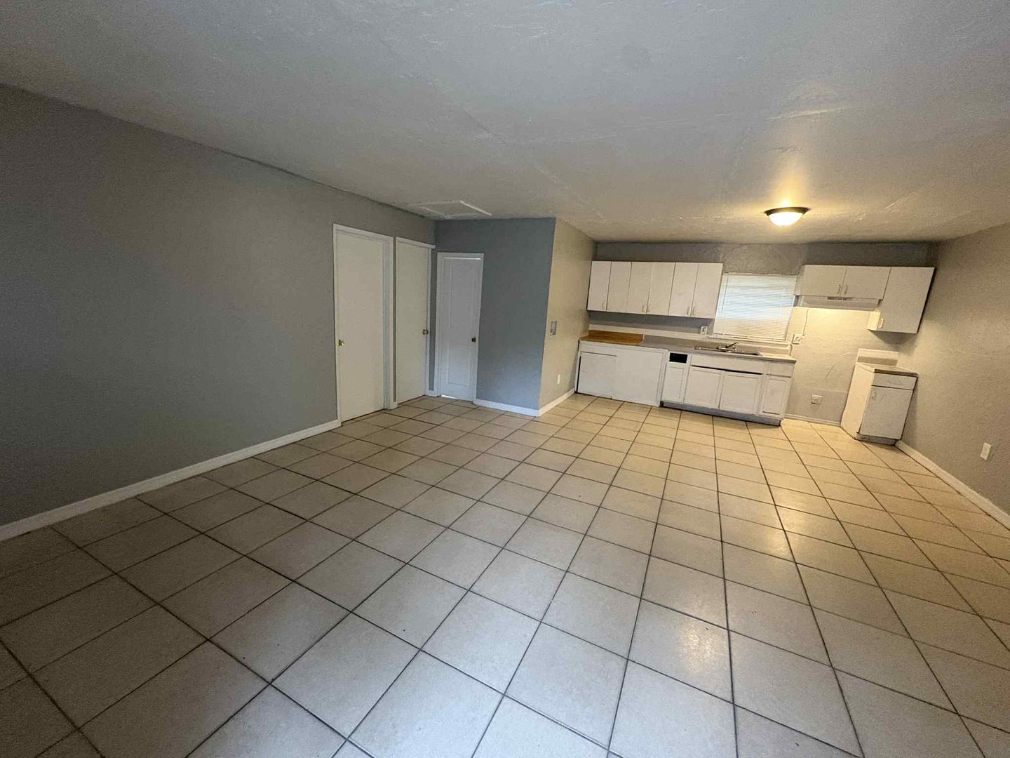 Fort Myers Apartment: 221/223/225/227 Maria Street