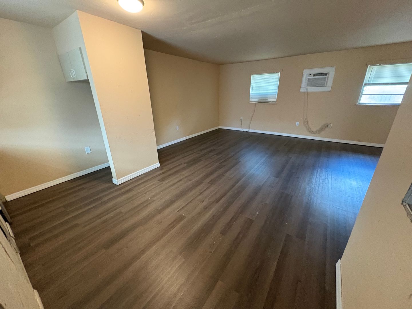 Fort Myers Apartment: 221/223/225/227 Maria Street