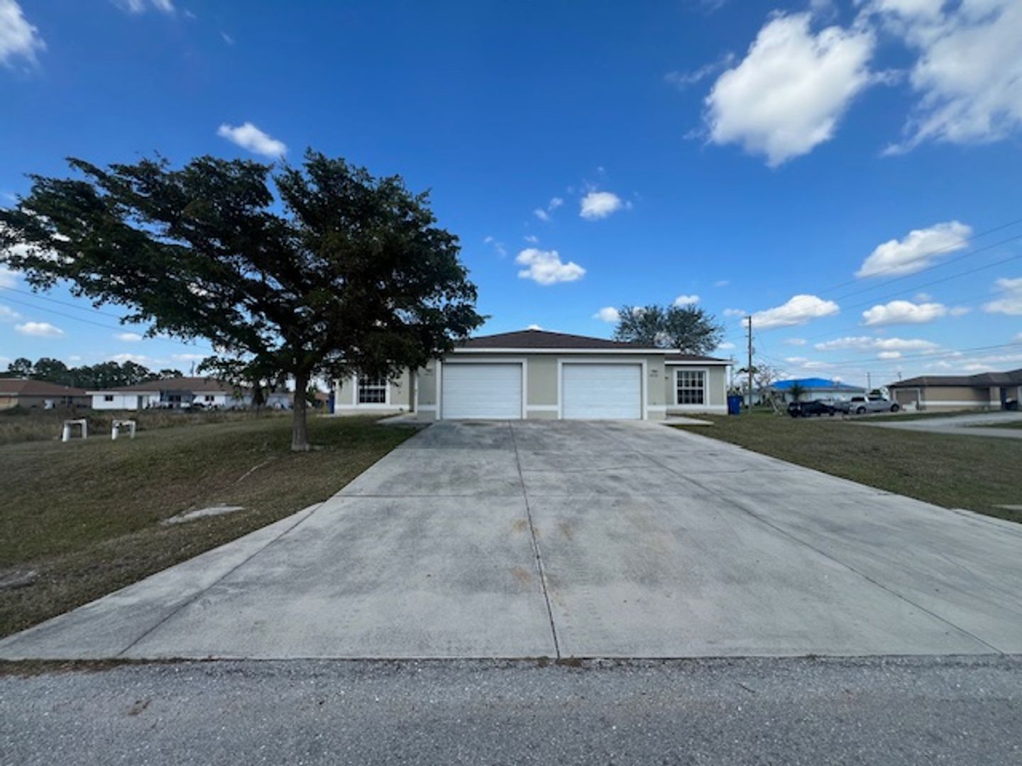 Lehigh Acres Apartment: 4400/4402 27th Street SW