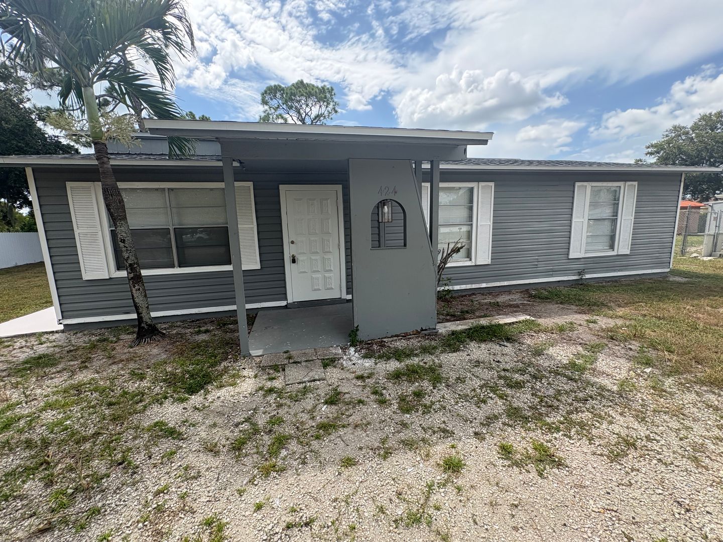 Lehigh Acres House: 424 Valley Drive