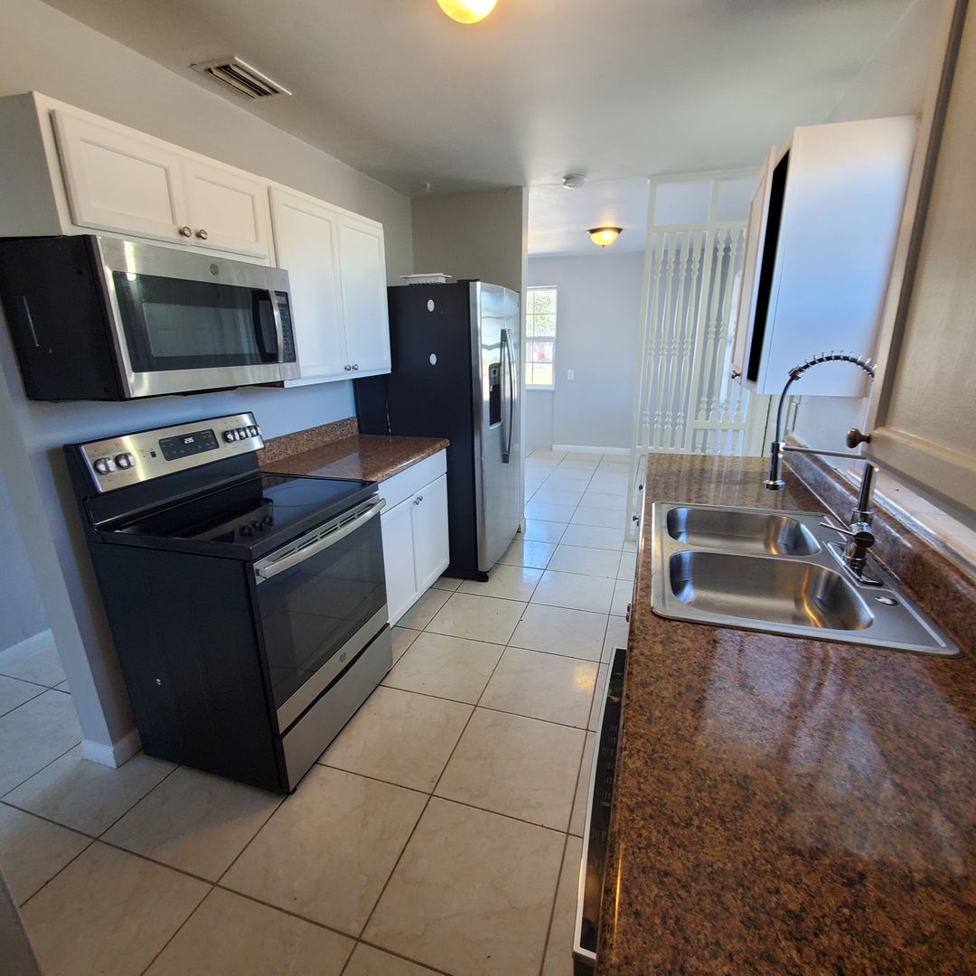 Port Charlotte House: 22025 Beverly Avenue