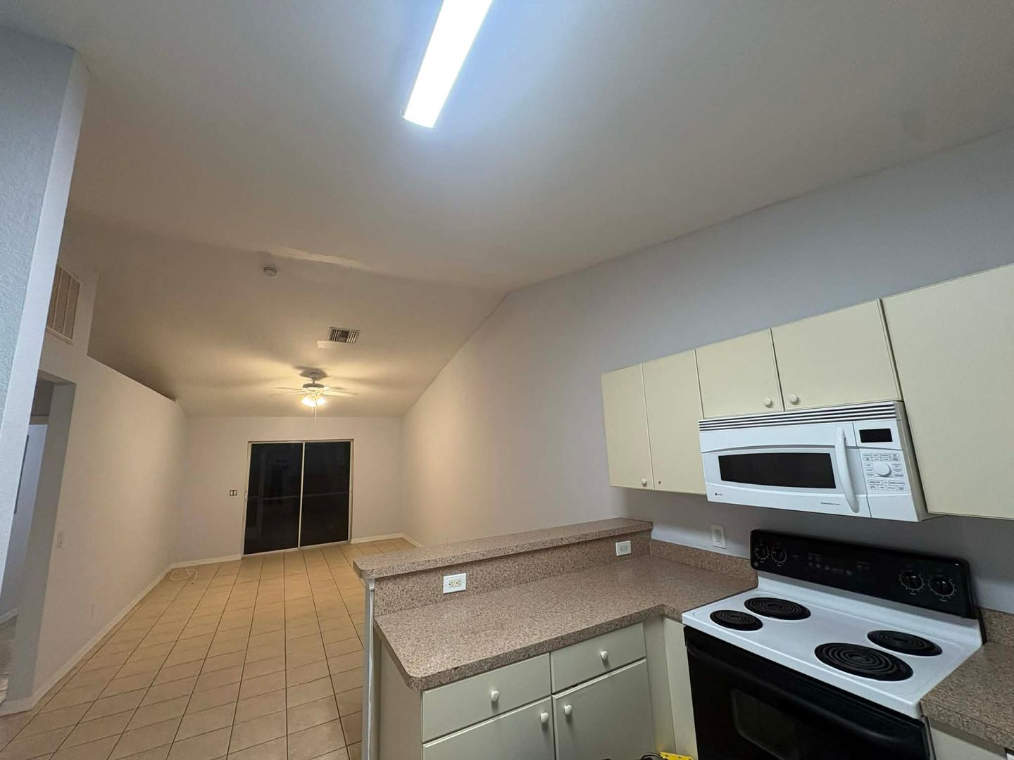 Lehigh Acres Apartment: 1000/1002 W 12th Street