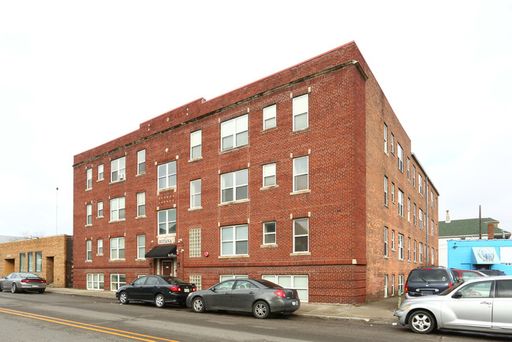 In the Heart of Hamtramck! Small Clean Studio!!