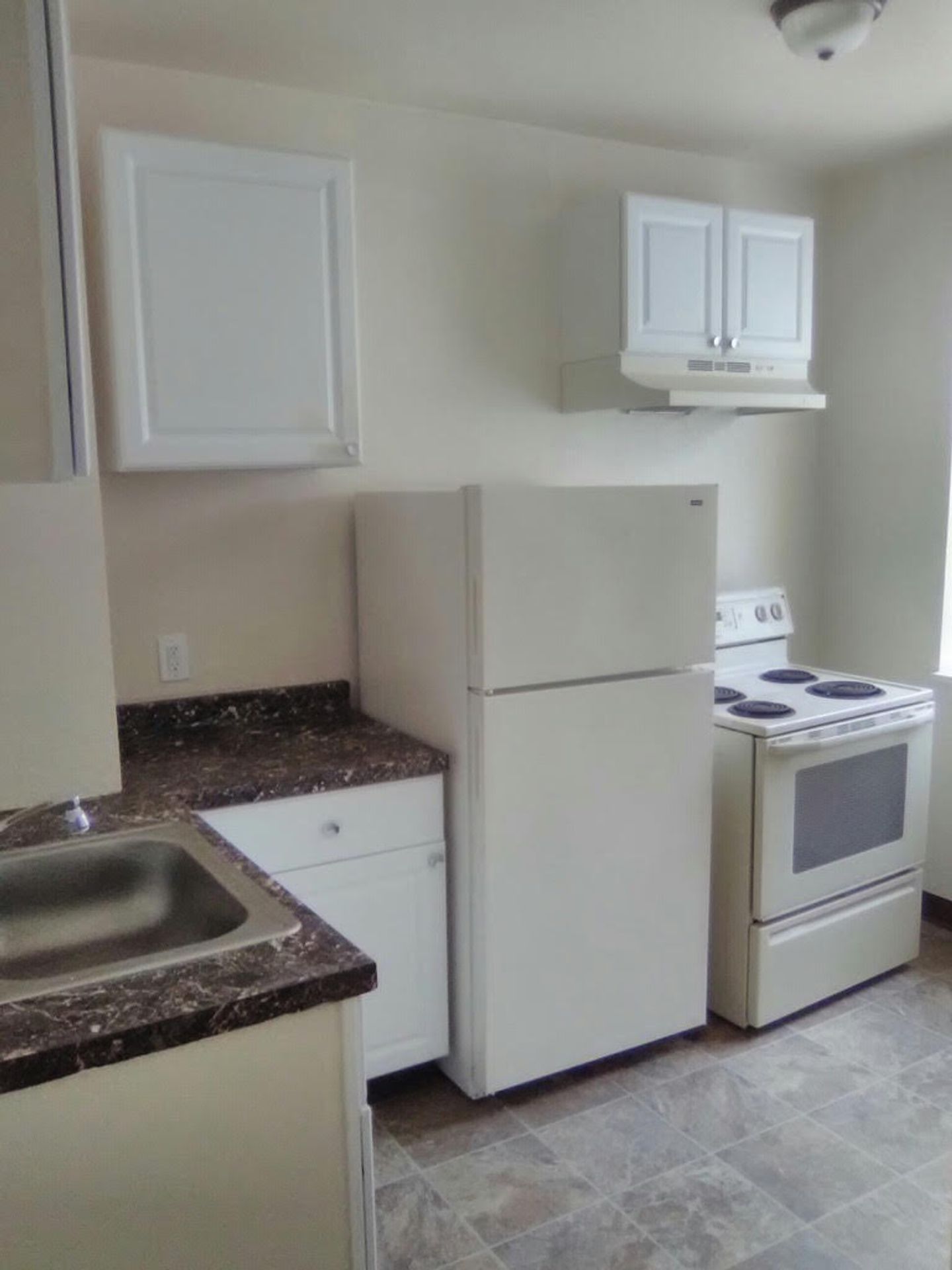 Hamtramck Apartment: 3521 Caniff Street