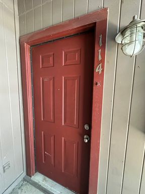 *2 WEEKS FREE!!!! Convenient Downtown Austin Studio: Fiber Internet available, Essential Amenities & No Pets Allowed! – photo 1