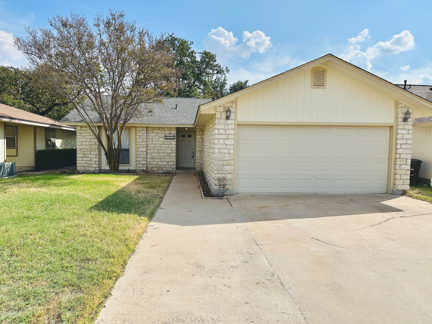 Round Rock House: 1605 Somerset Dr