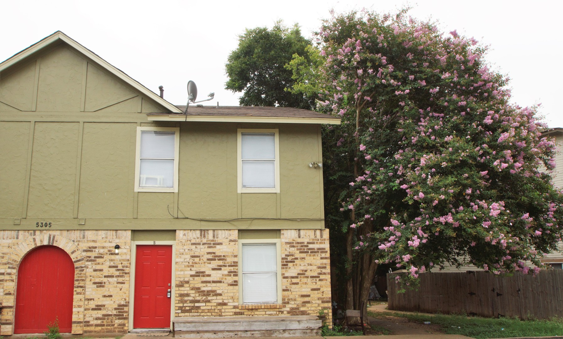Austin Apartment: 5305 Woodland Oaks Court