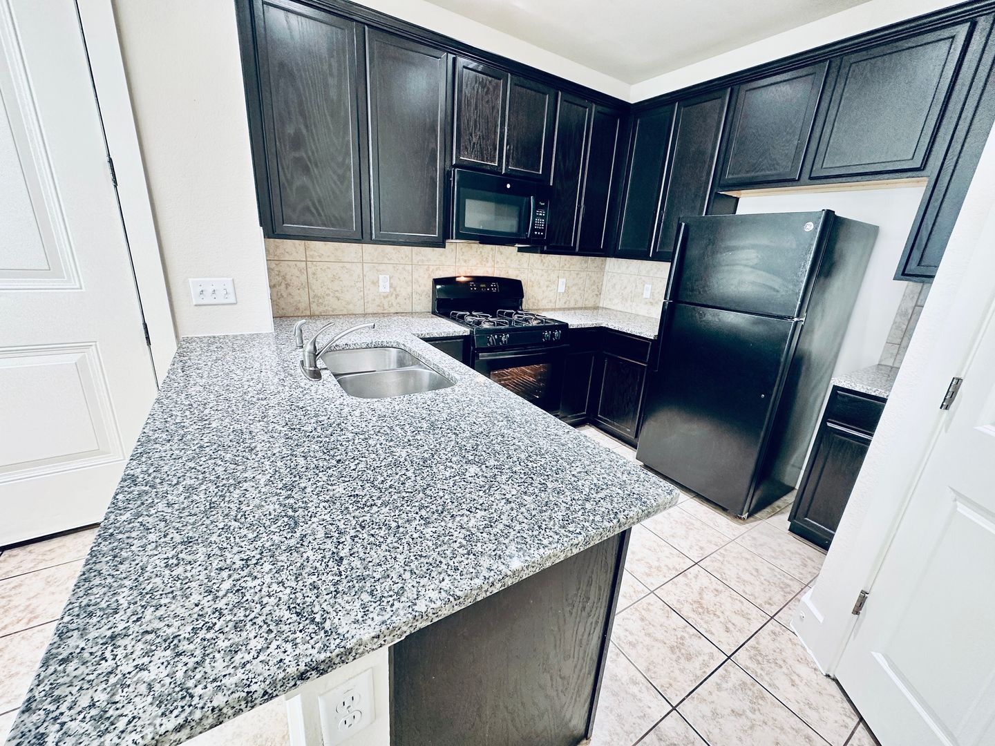 Georgetown Apartment: 2216 Creekside Ln