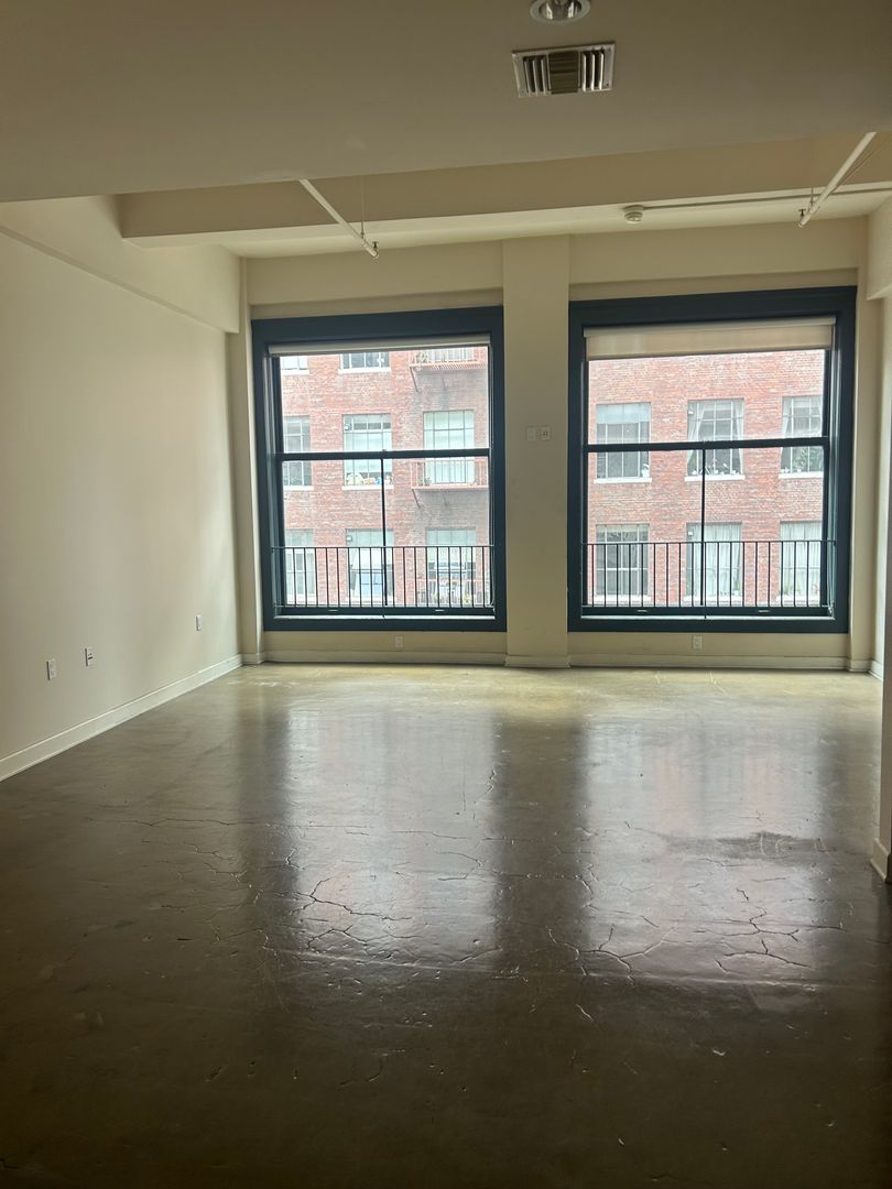 Los Angeles Apartment: 315 W. 5th Street