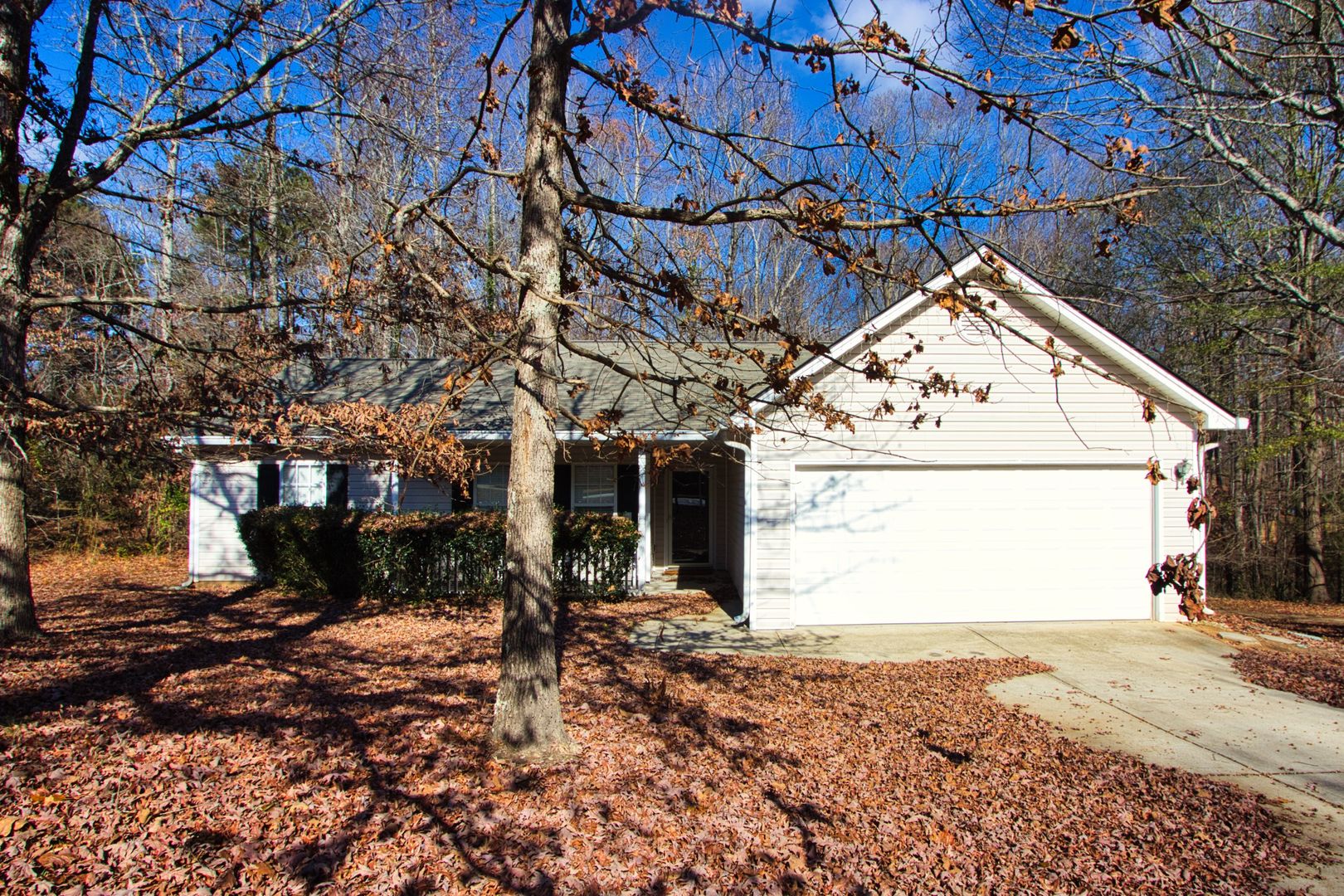 Dacula House: 2804 James Henry Drive