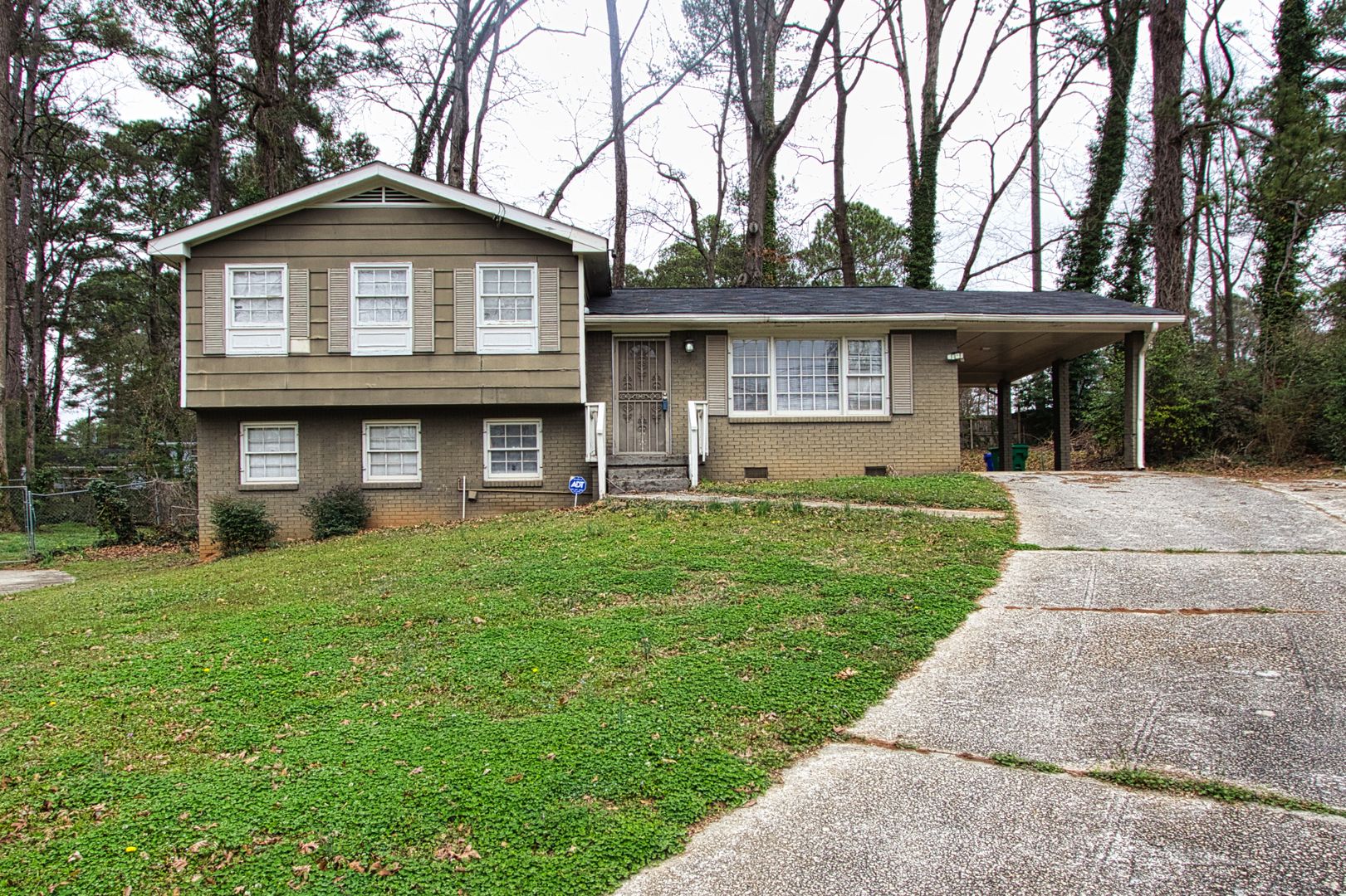 Decatur House: 2974 McGlynn Court