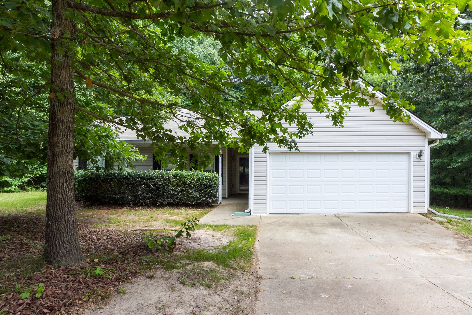 Dacula House: 2804 James Henry Drive