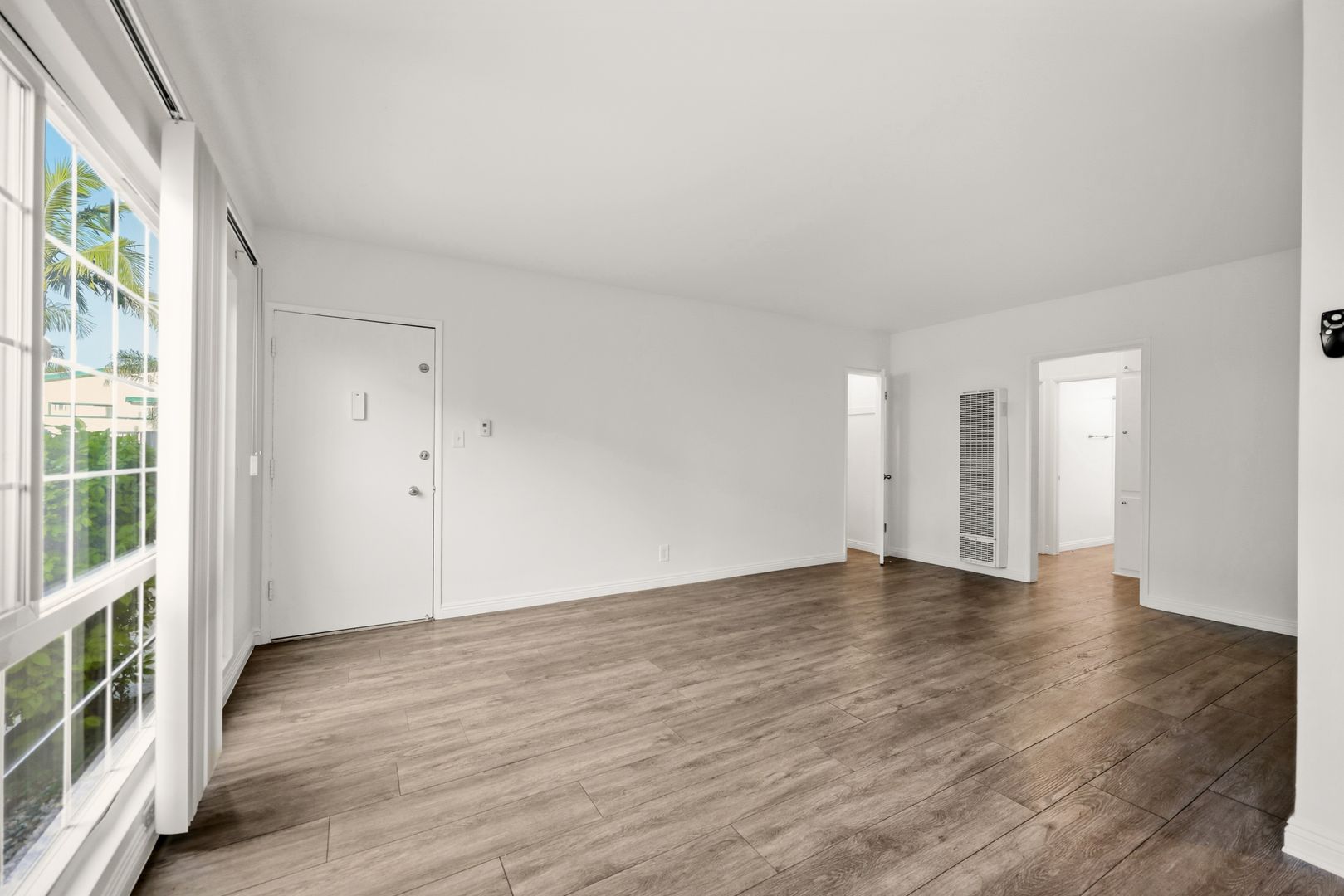 Sherman Oaks Apartment: 4433 - 4439 Murietta Avenue